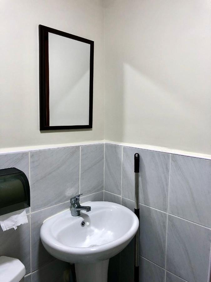 W/ Balcony Near Mactan International Airport Apartment Lapu-Lapu City