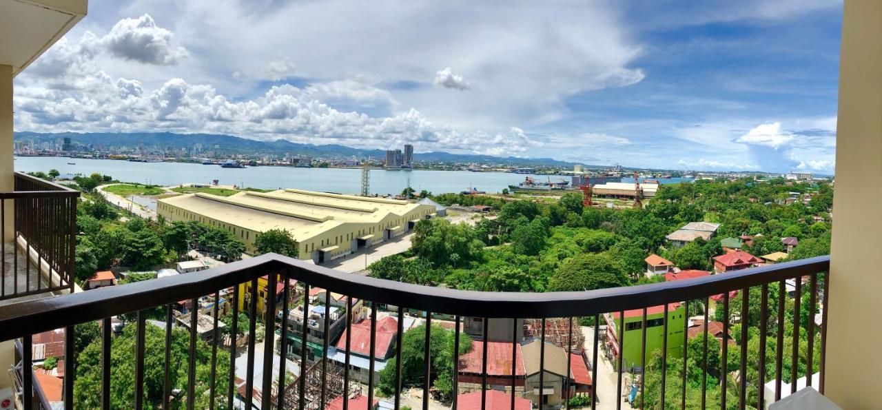 Apartment W/ Balcony Near Mactan International Airport *