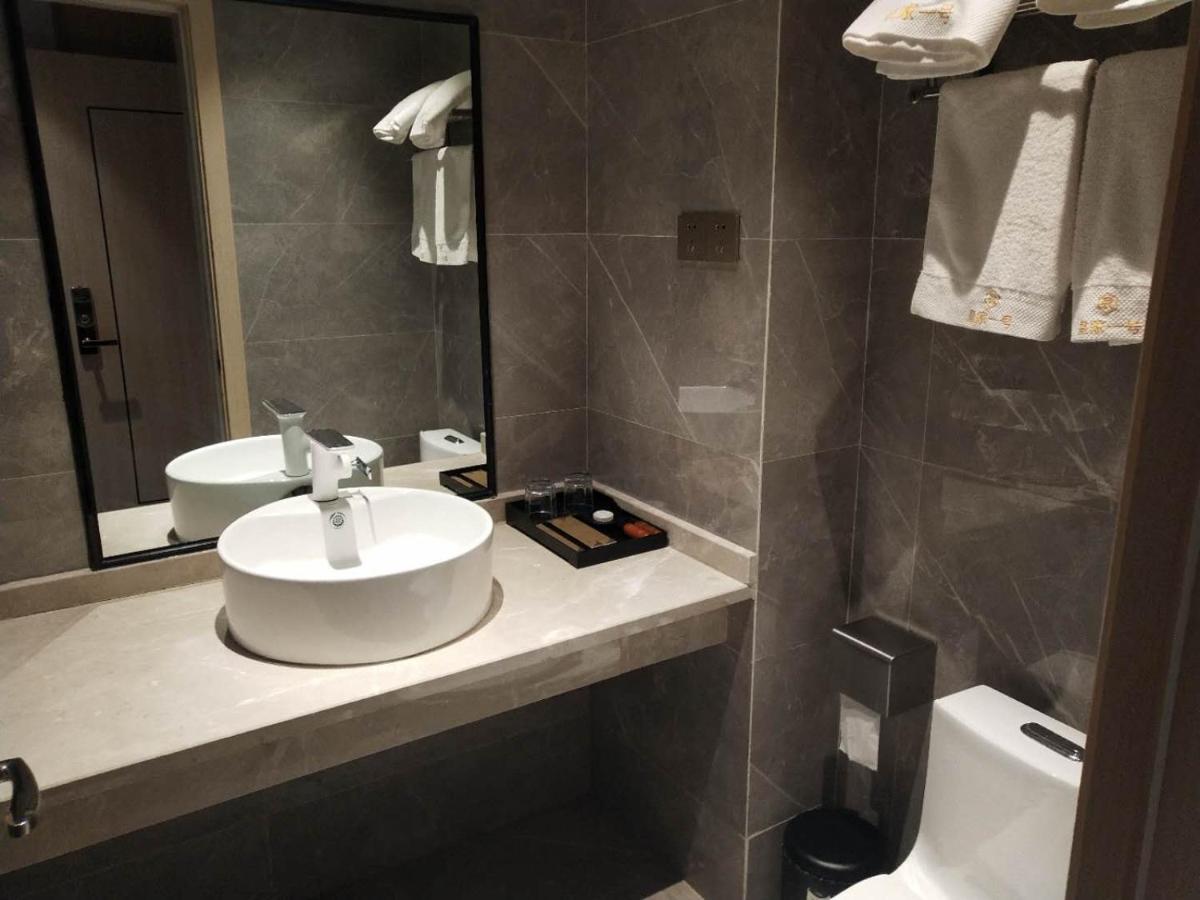 Hotel 皇家一号度假村 Tourist Garden 2*