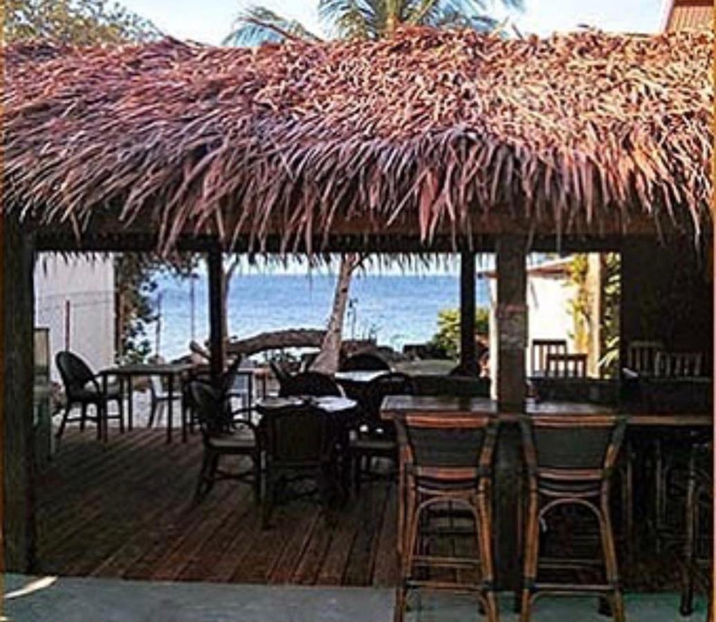 Resort Pescador View - Beachfront & By The Ocean Hostels & Restaurant Moalboal Moalboal