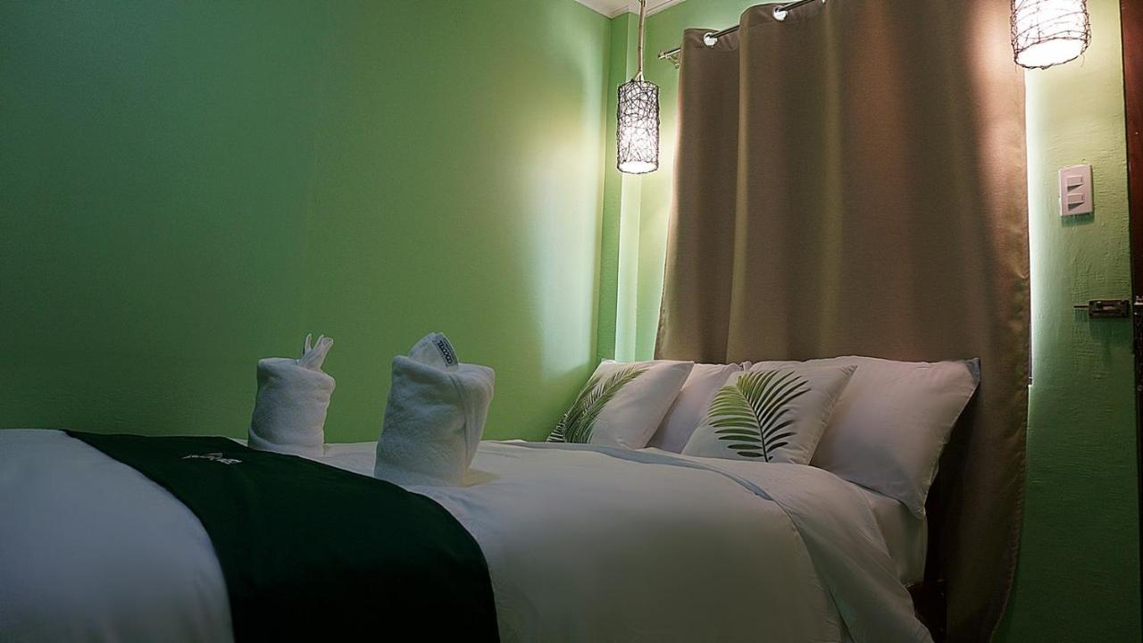 Mwr House By Cocotel (adults Only) bahay-panuluyan Oslob