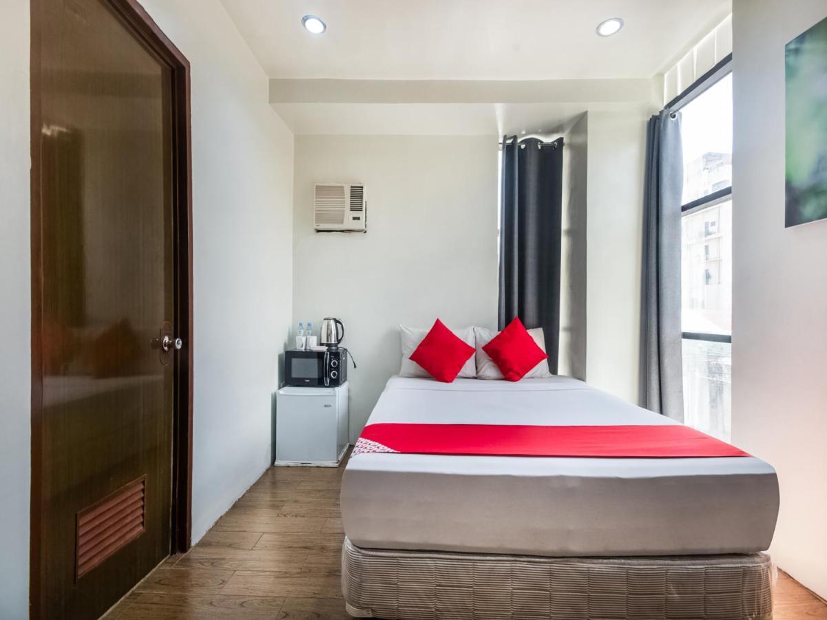 Oyo 443 Maria Cristina Arcade Hotel Cebu