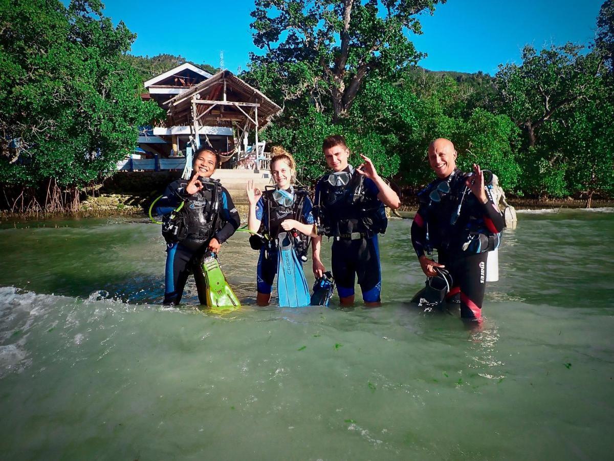 Alegria Dive Hostel *
