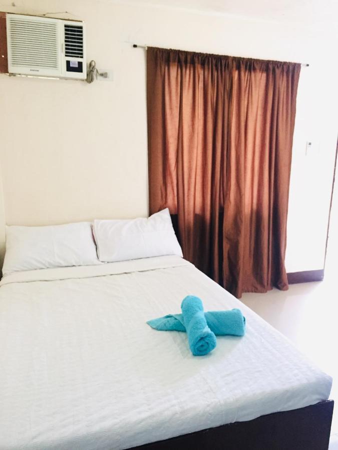 En House bahay-panuluyan