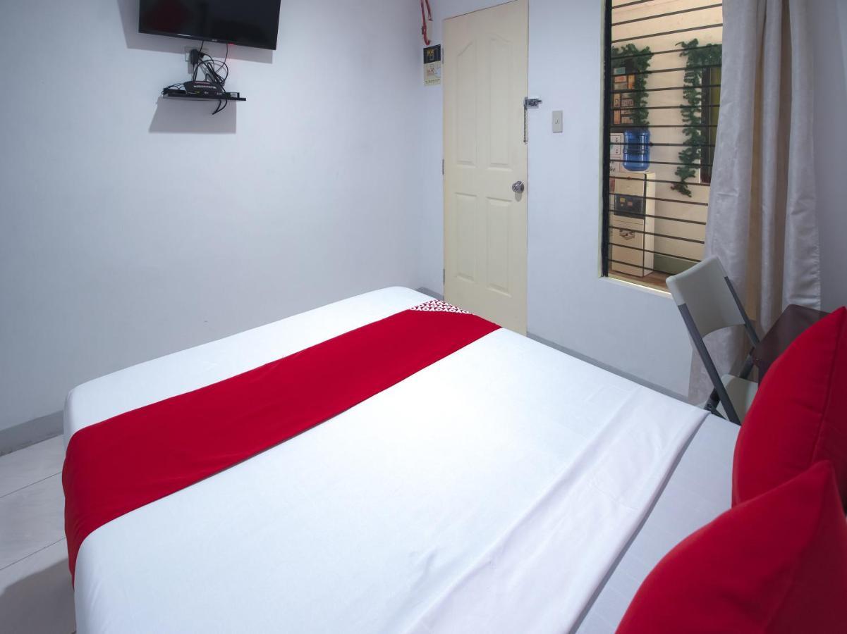 Hotel Oyo 771 Darius' Residences 3*
