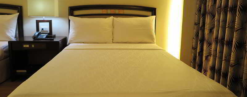 Hotel Century Plaza 3*