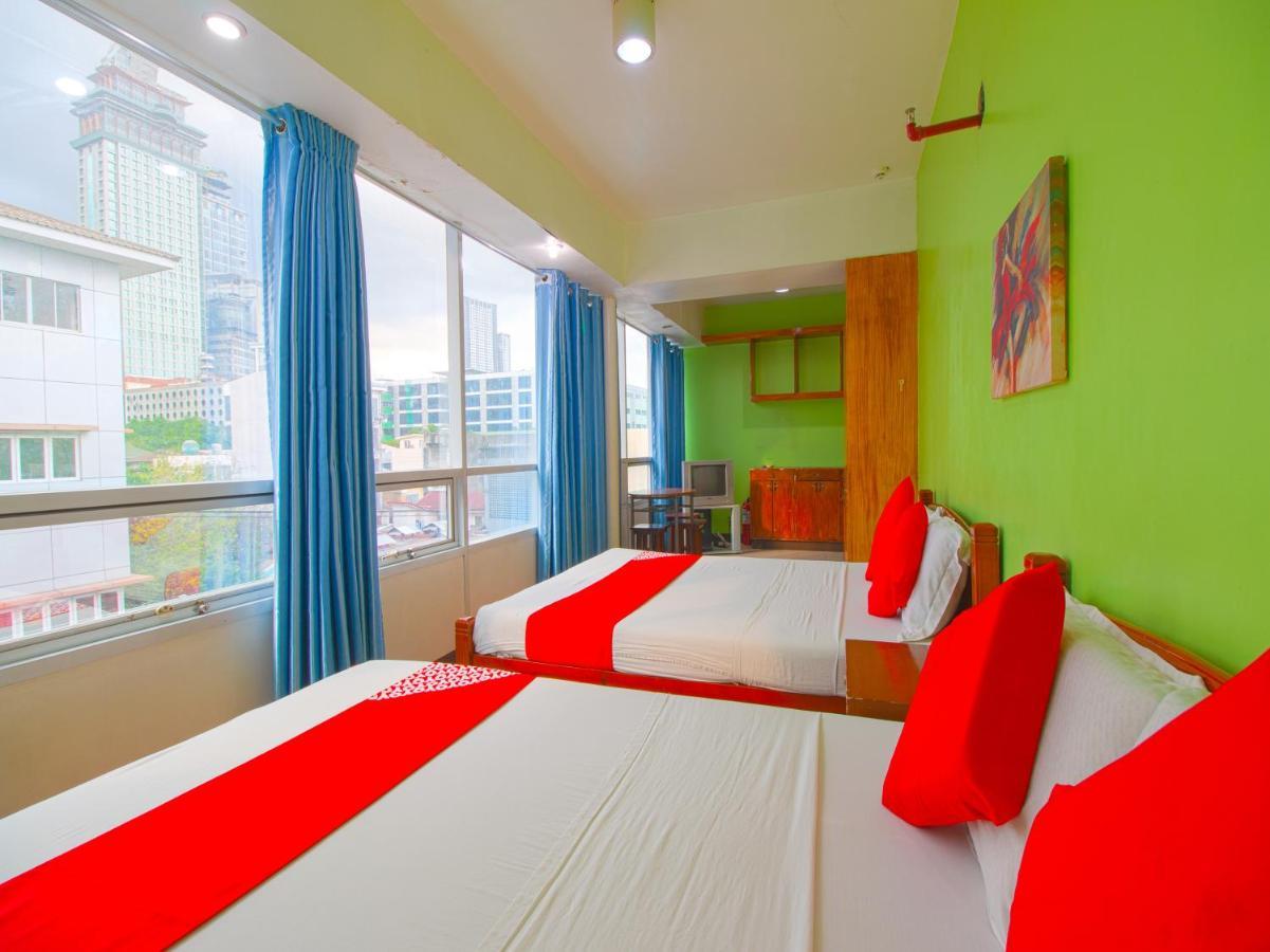 Oyo 677 Roseate Hotel