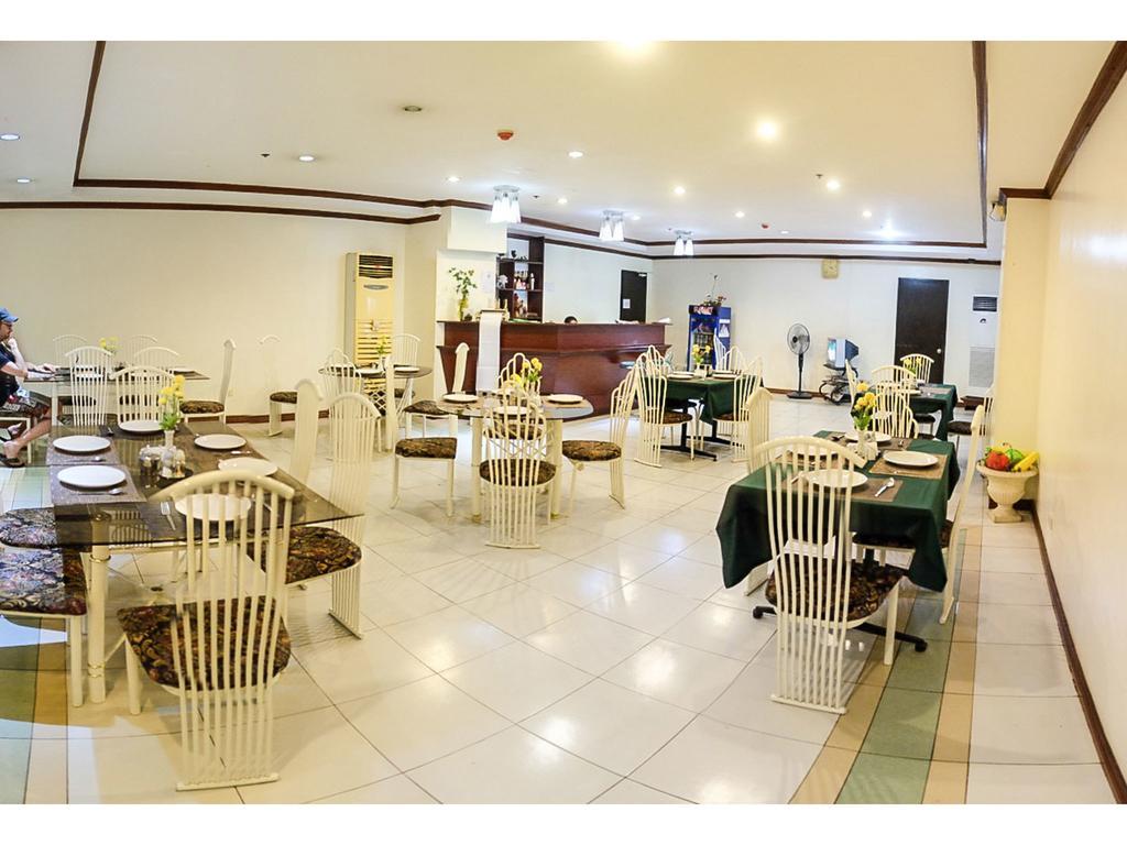 Crowne Garden Hotel