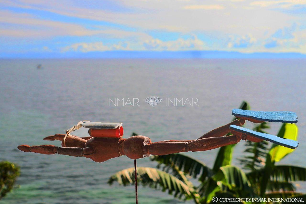 Uncle Rock's House & Diving Resort *