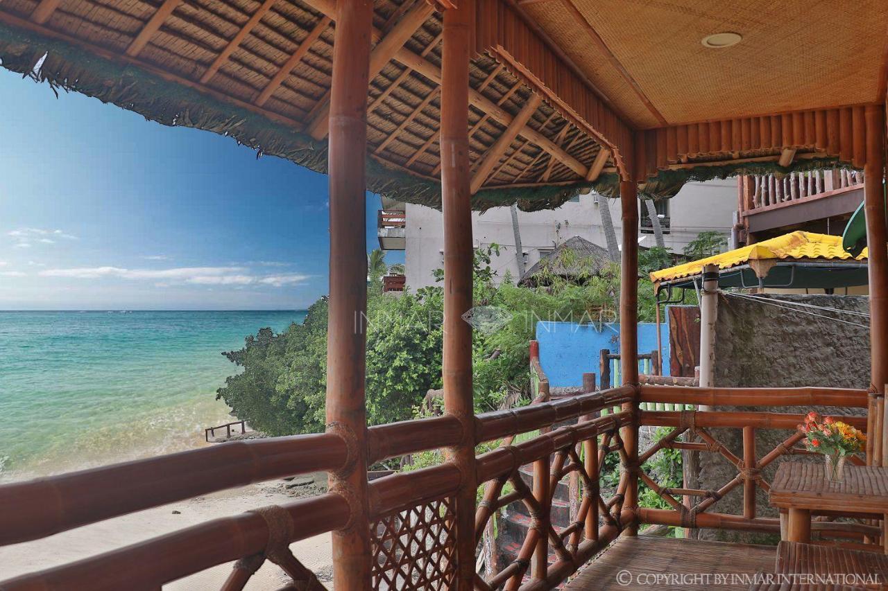 Pito's Sutokil & Bamboo Rock Resort *