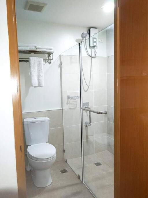 Persimmon - Unit- 16th Floor - 1641 *