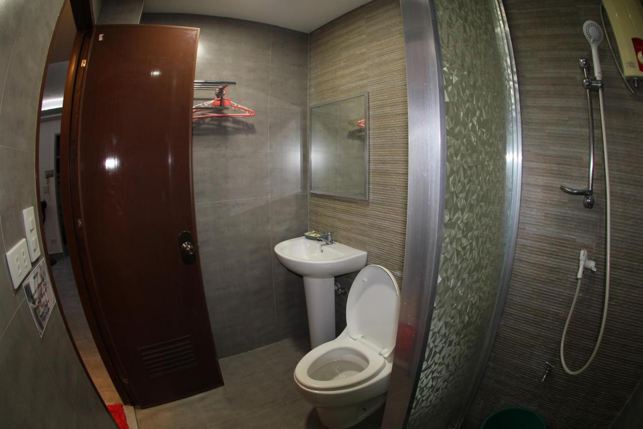 Logan Apartment *