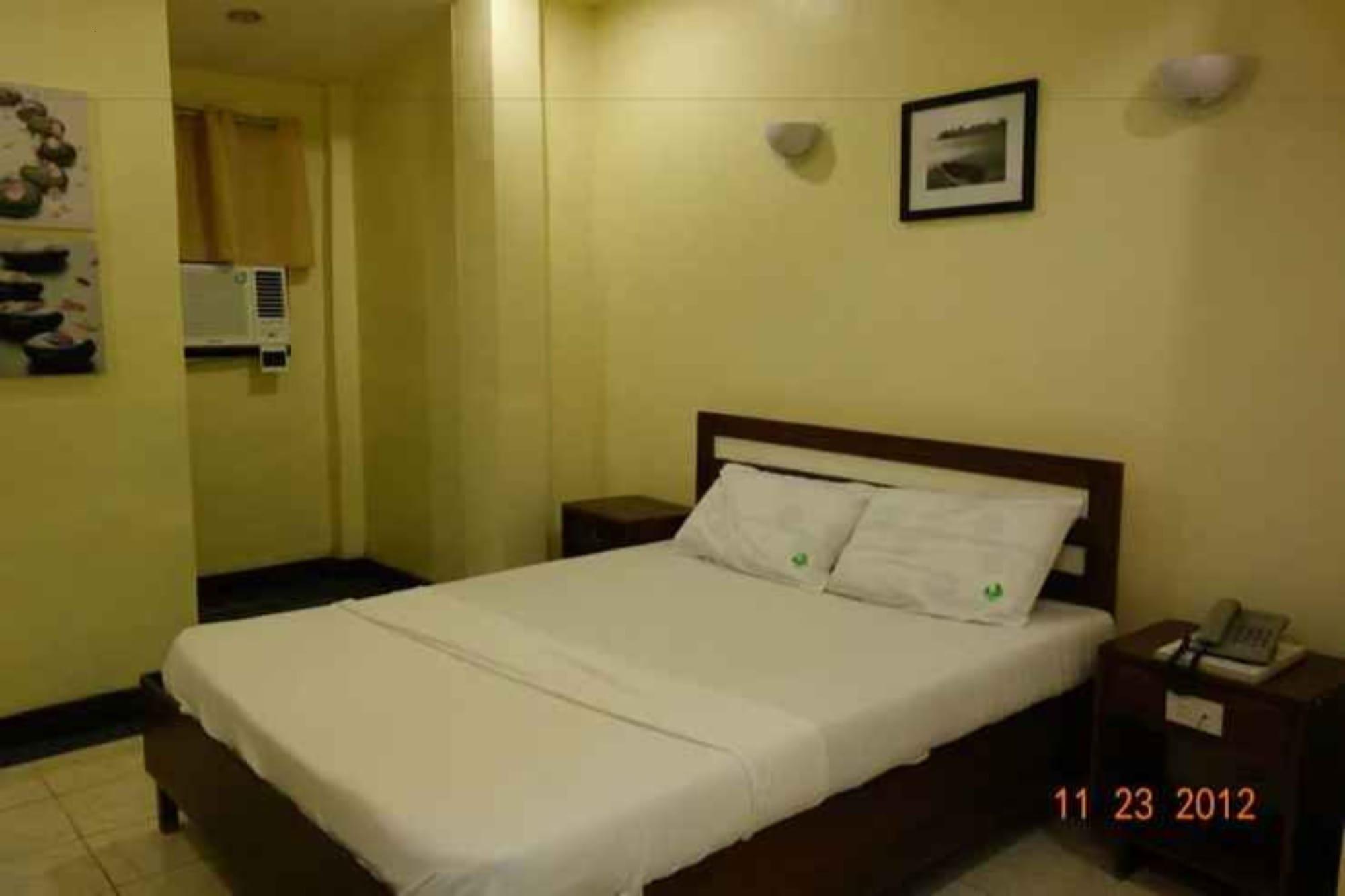 Capitol Tourist 3* Cebu