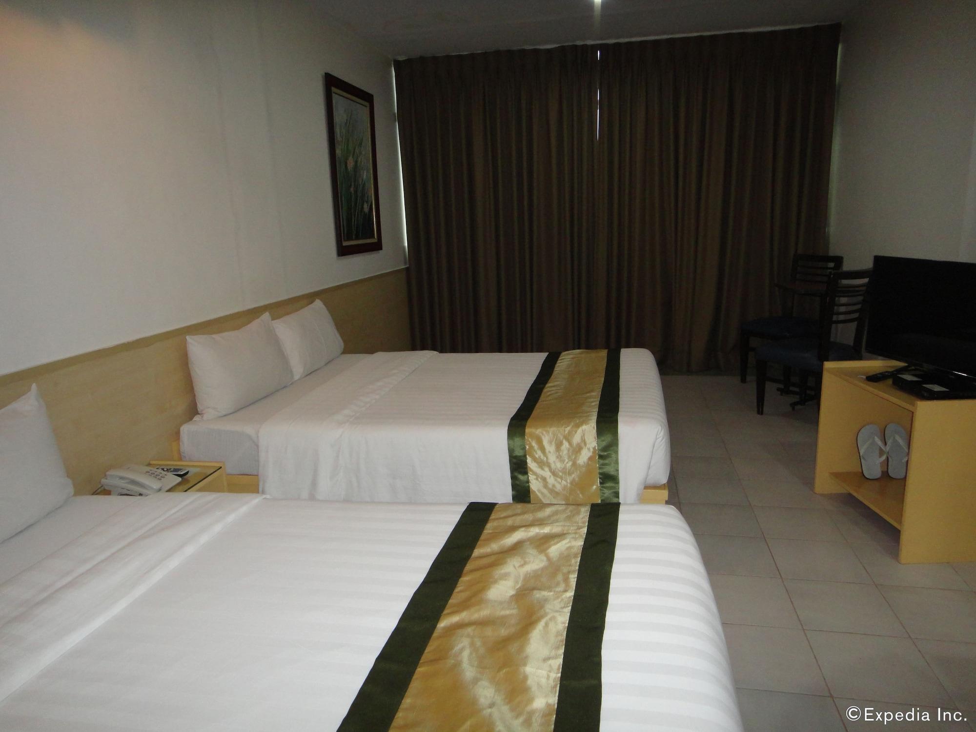 Pier Cuatro Hotel 2*
