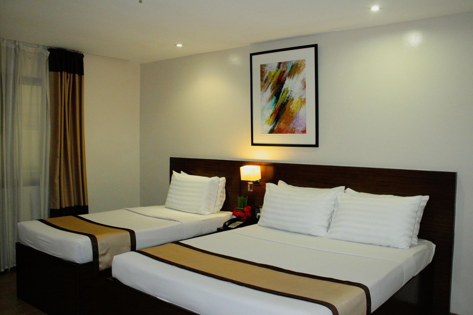 Golden & Hotel 3*