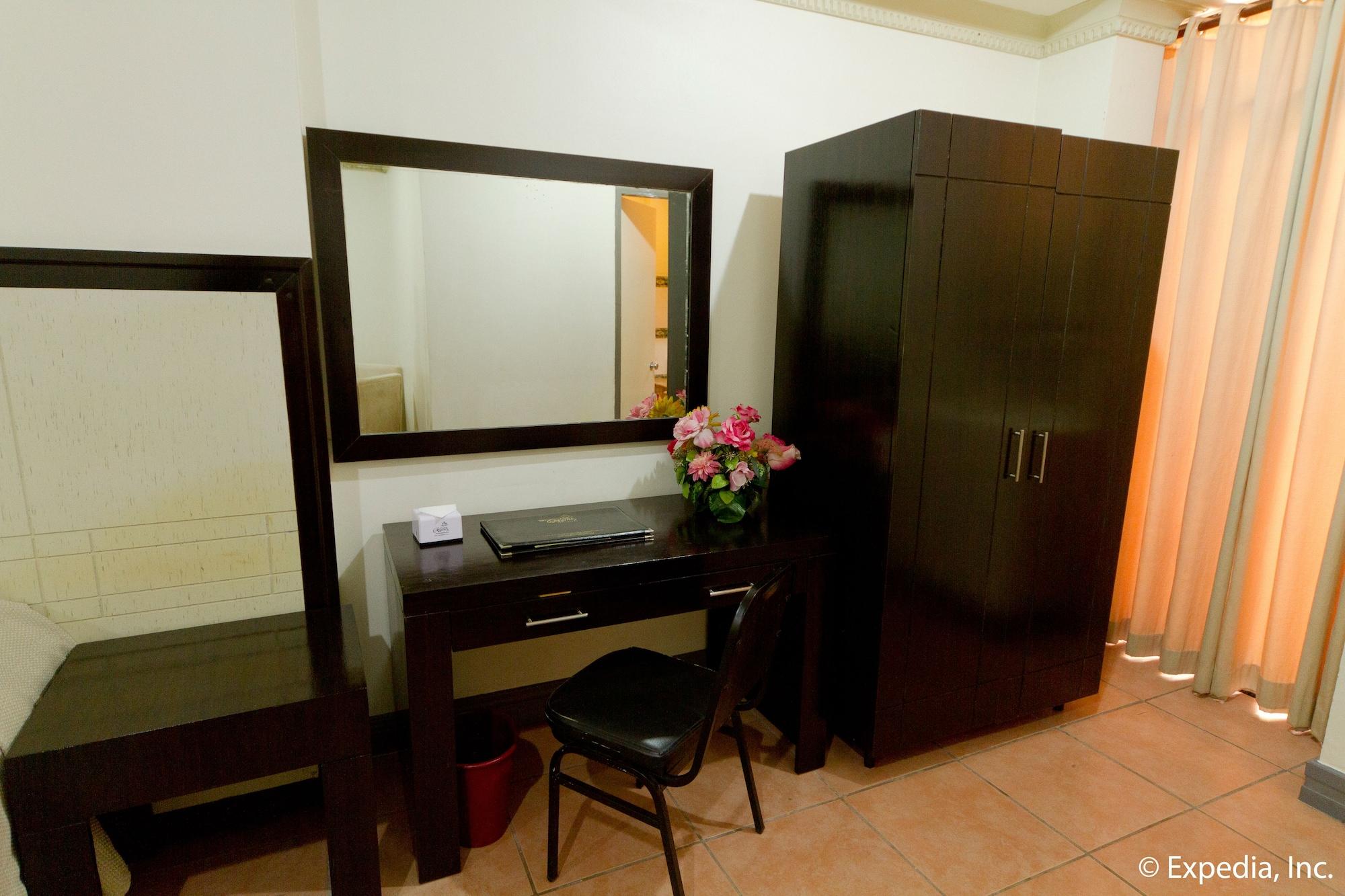Crown Regency Residences - Quarantine 3*