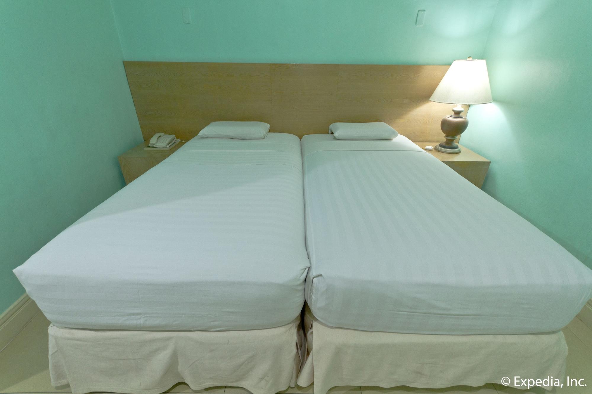 Crown Regency Residences - Quarantine 3* Cebu