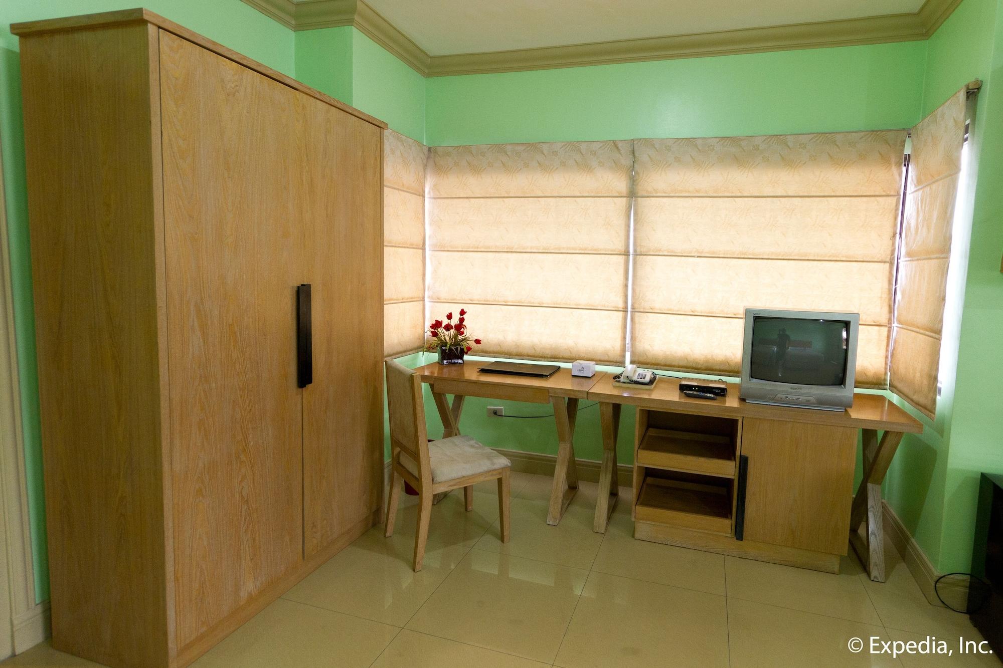 Hotel Crown Regency Residences - Quarantine 3*