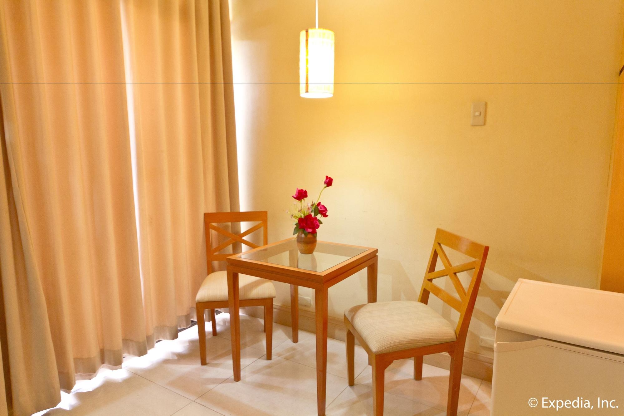 Crown Regency Residences - Quarantine 3* Cebu