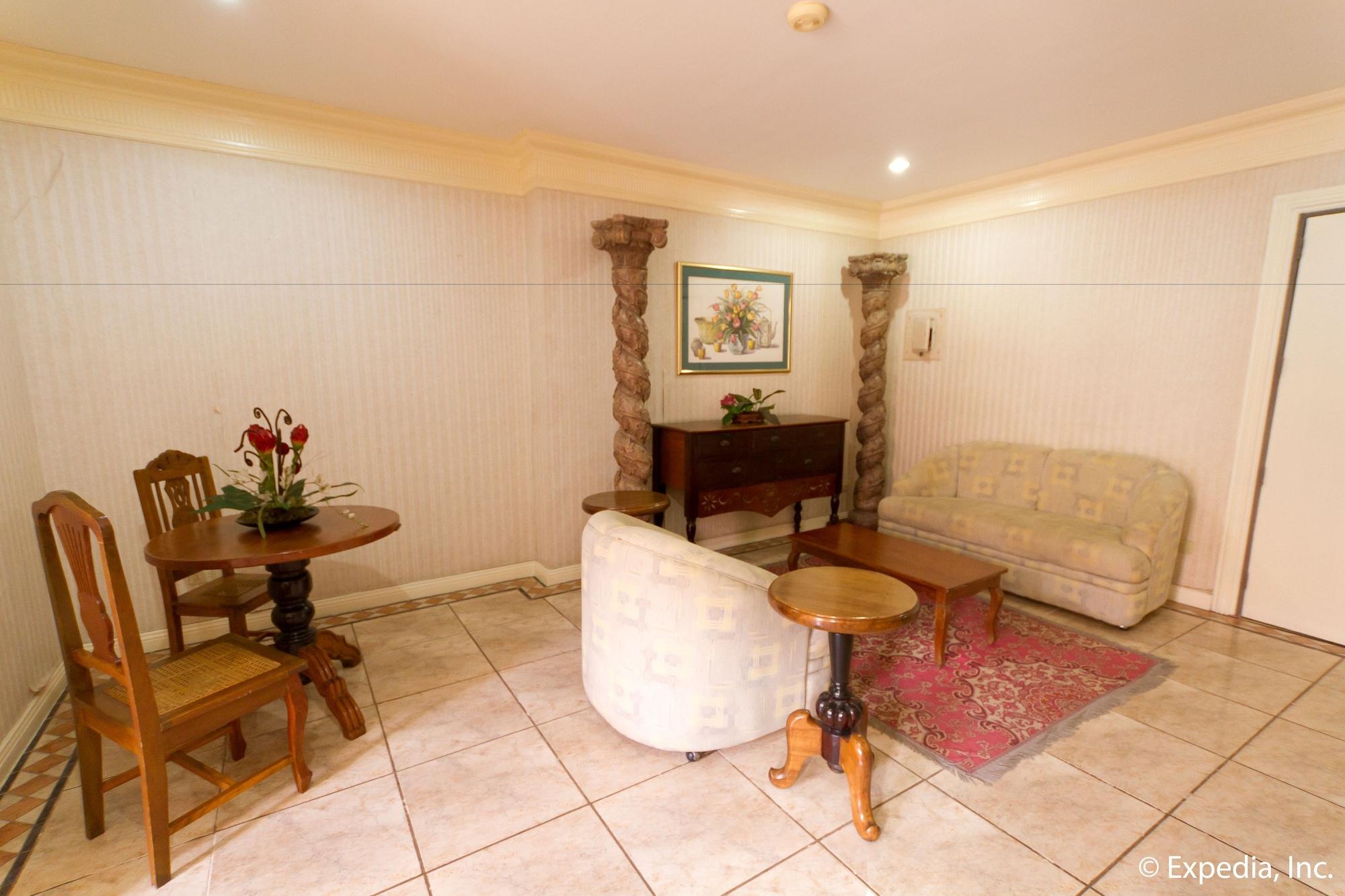 Crown Regency Residences - Quarantine 3* Cebu