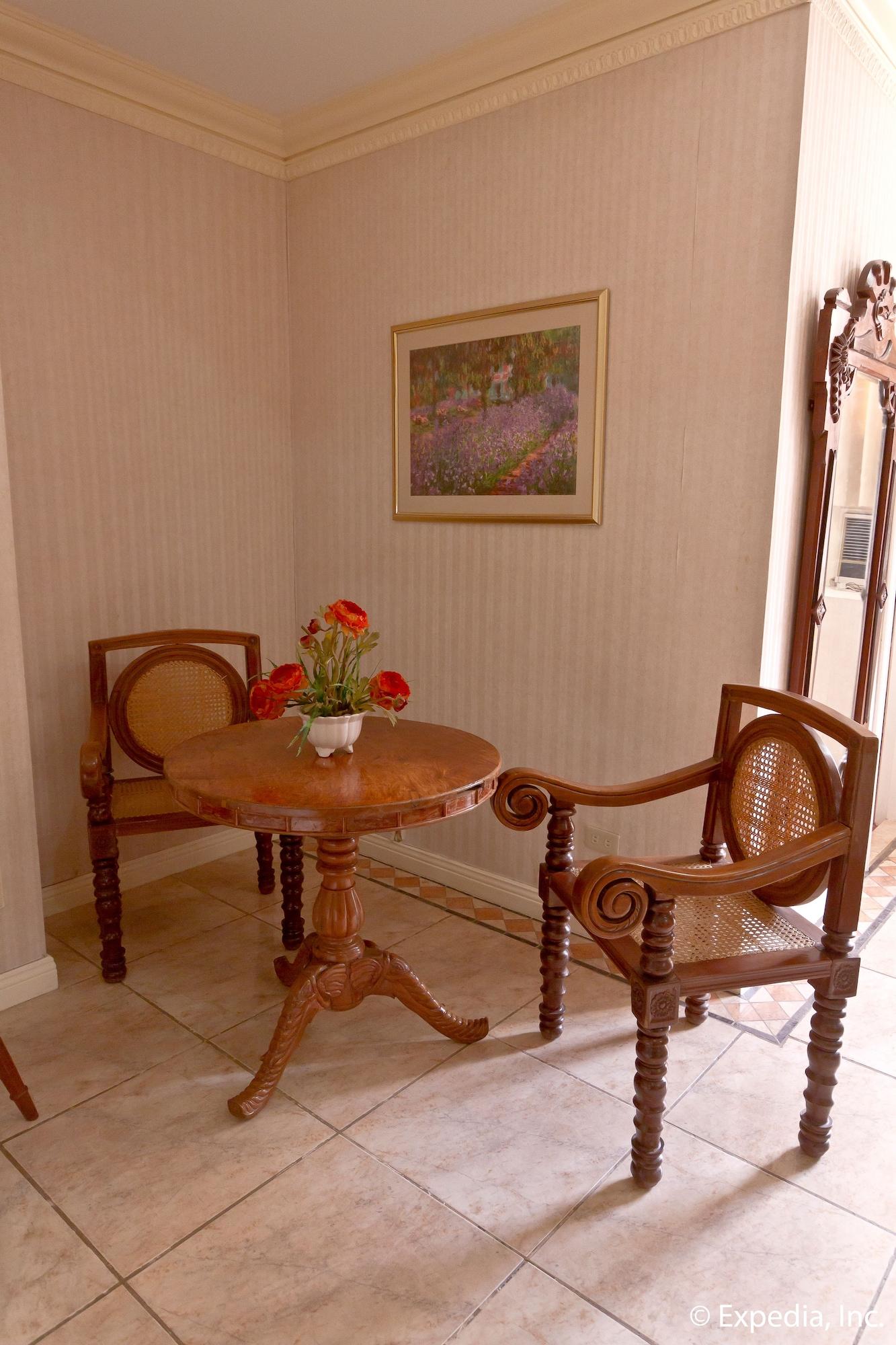 Crown Regency Residences - Quarantine Cebu