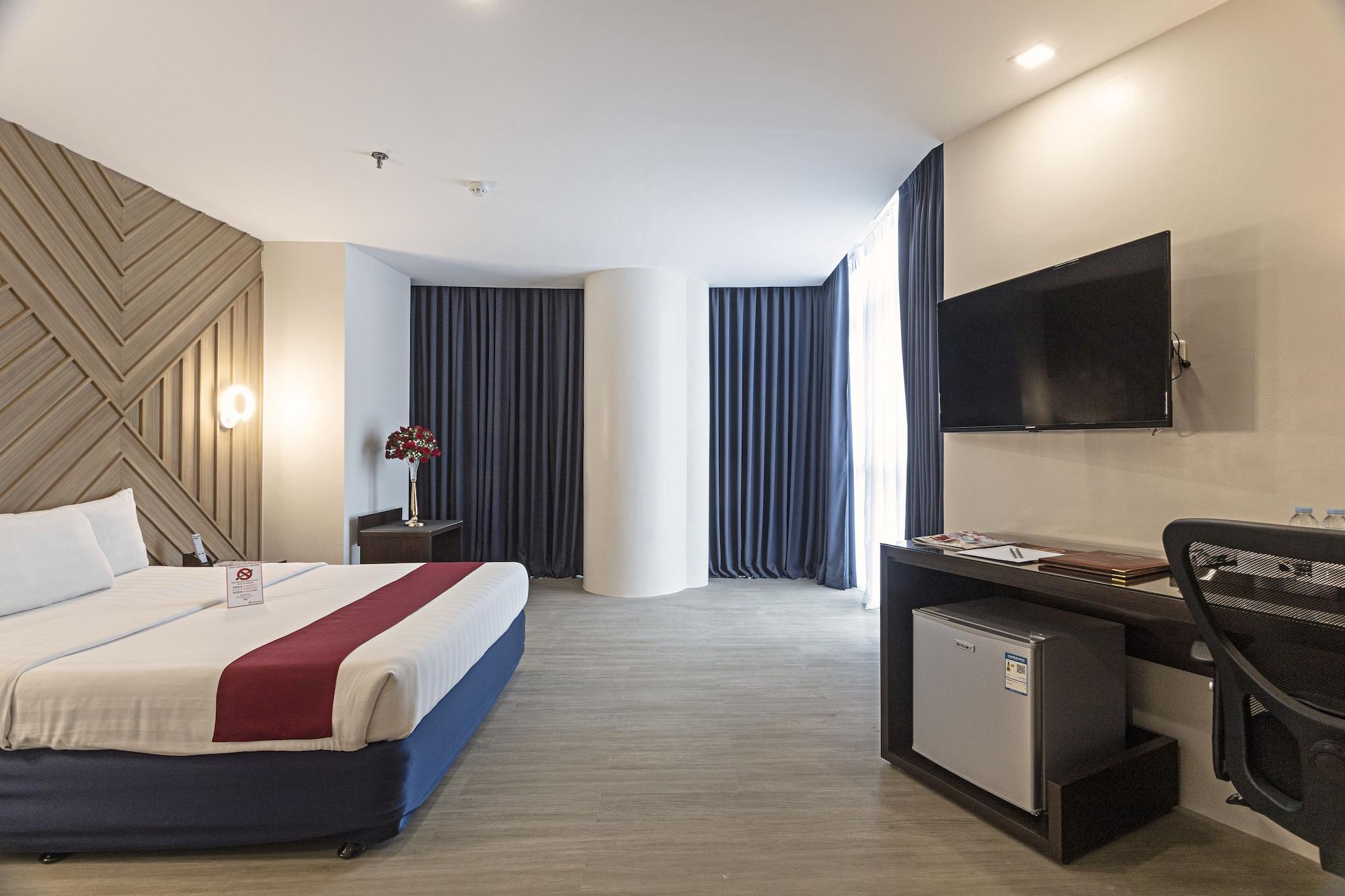 Sarrosa International And Residential 3*