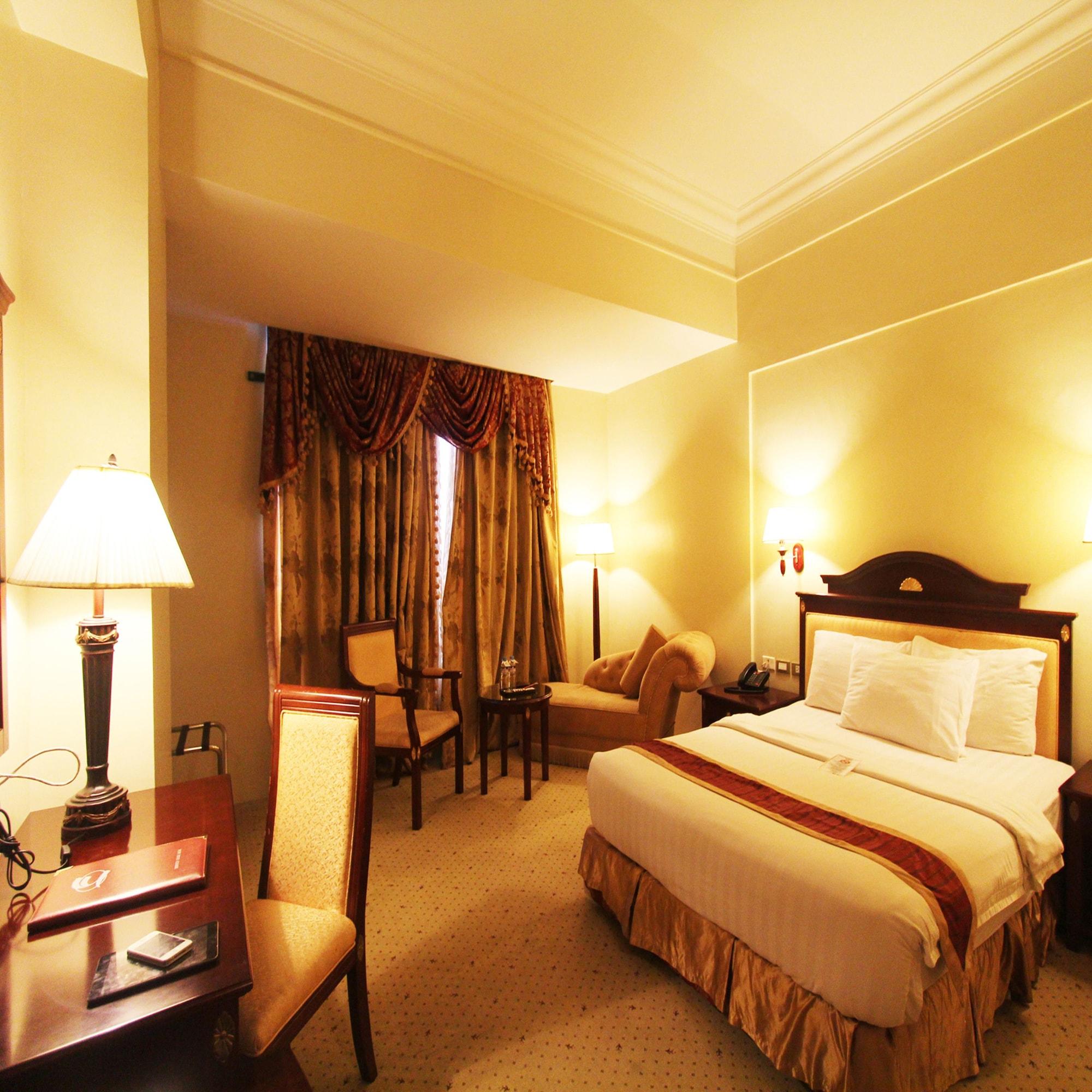 Sarrosa International And Residential 3*