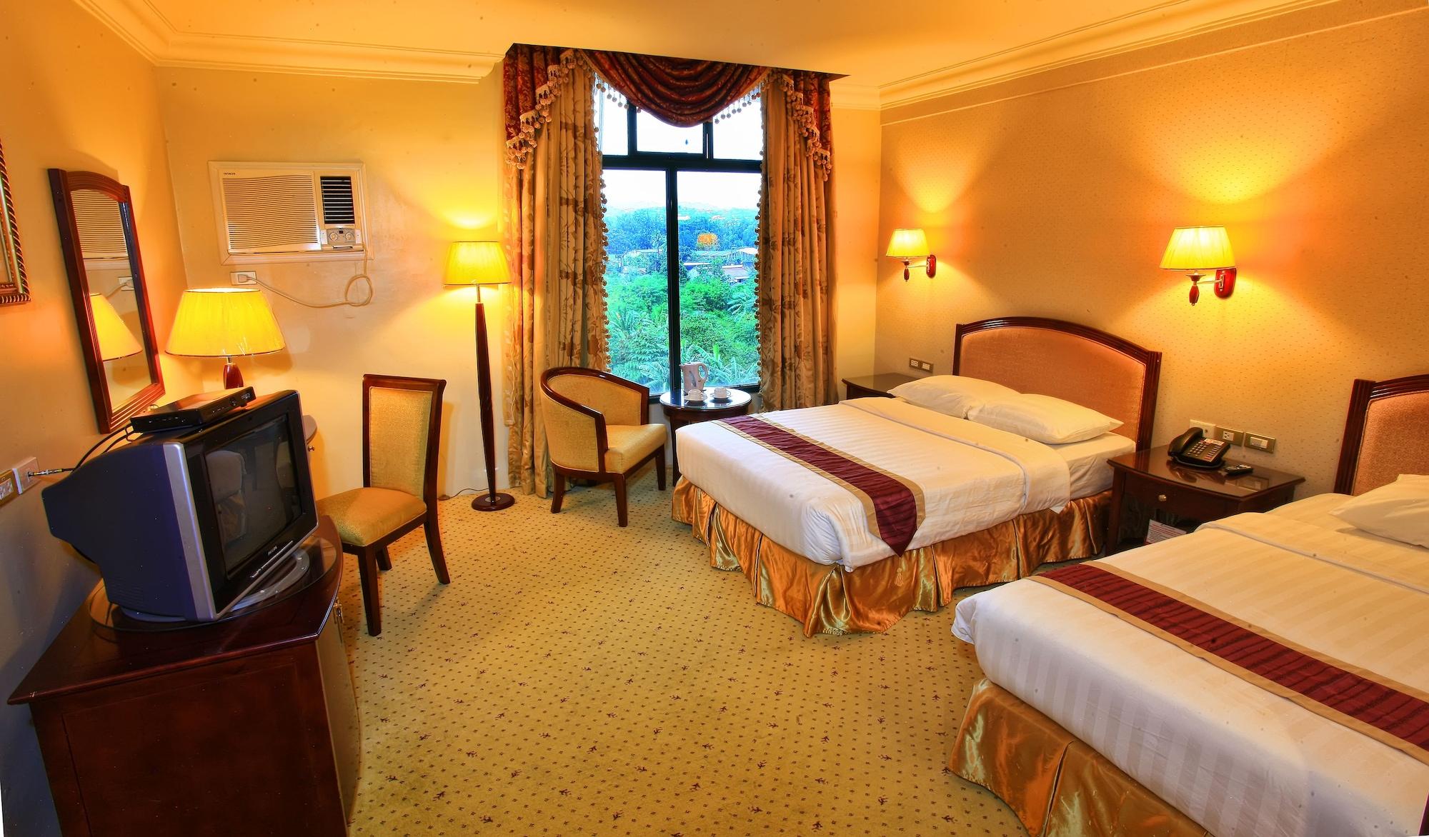 Hotel Sarrosa International And Residential 3*