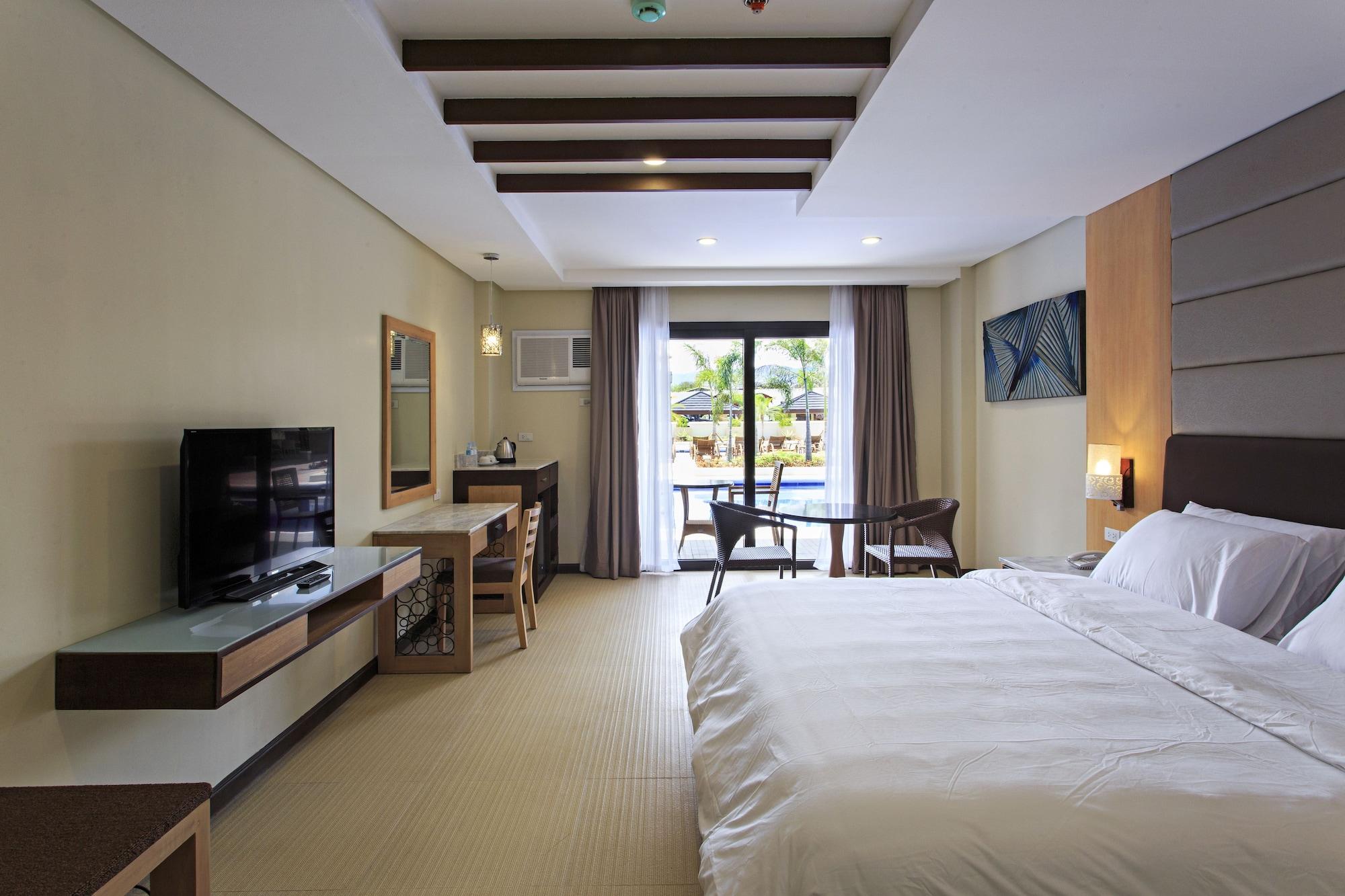 Westown Lagoon - South Wing 3* Cebu