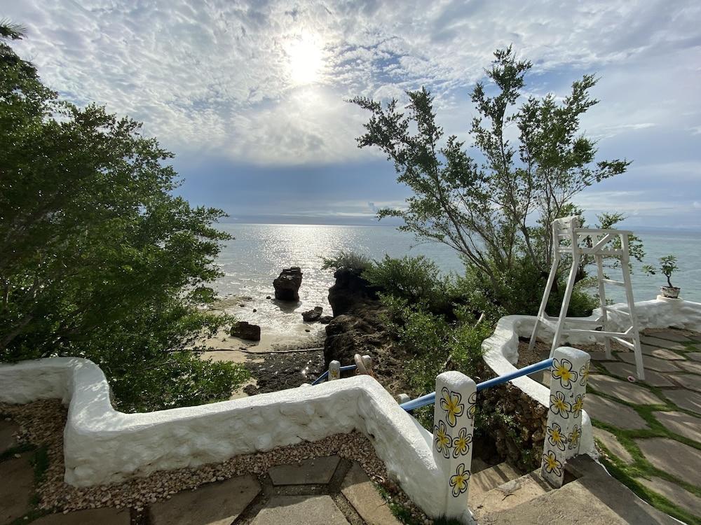 Hotel Kandugyap House By The Sea 2*