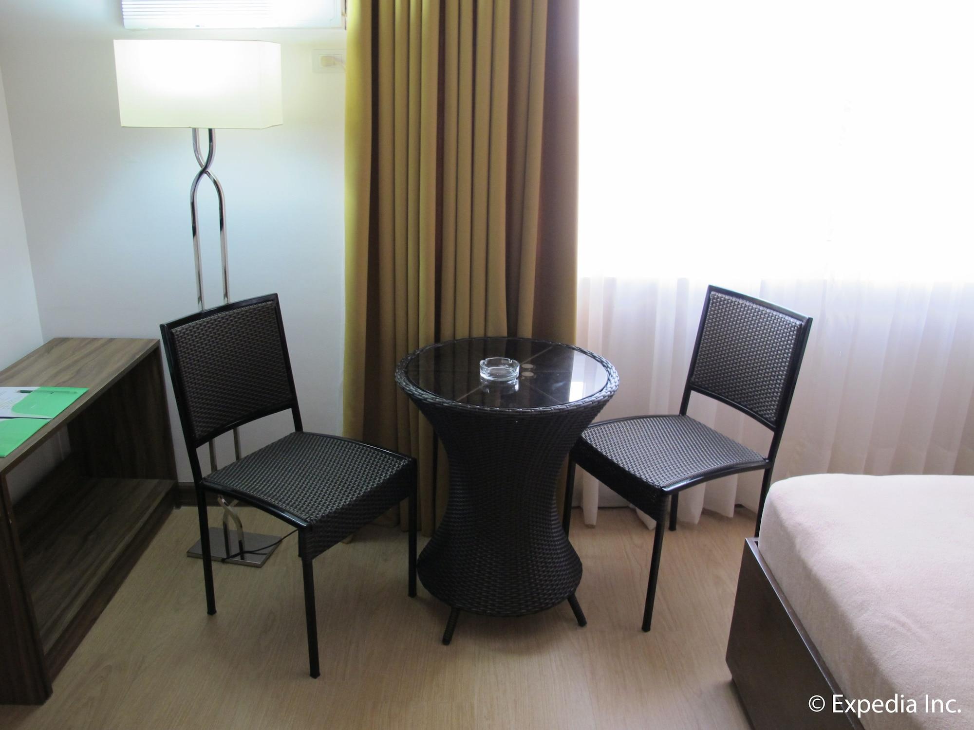 Hotel Leope 3*