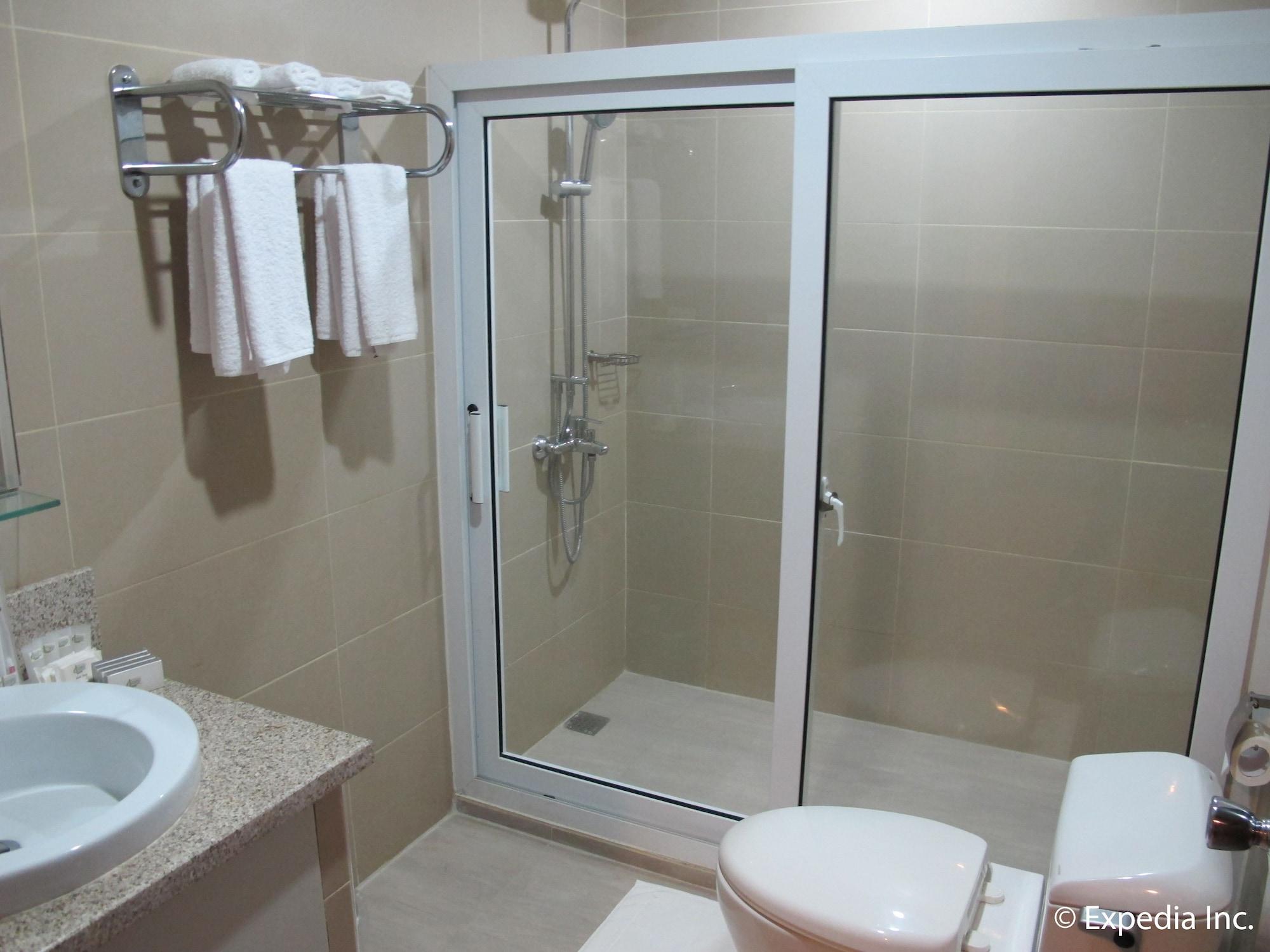 Leope Hotel 3*