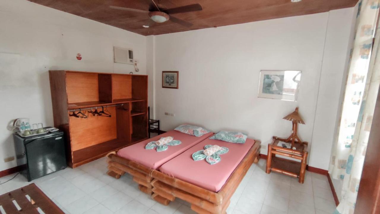 Marina Village Moalboal