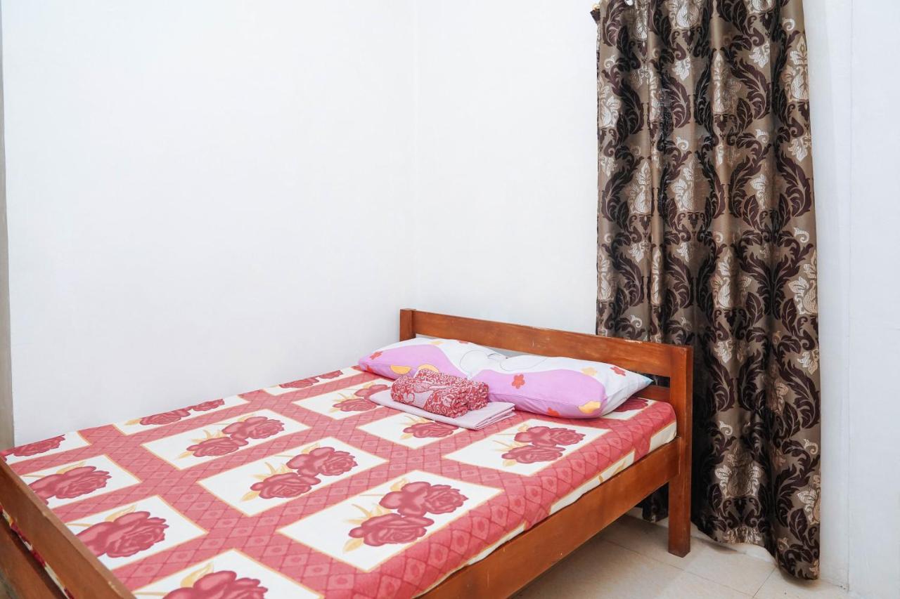 C Star Travellers Hotel 2*