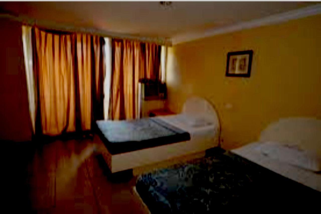 Hotel Oyo 672 Capitol Tourist Cebu
