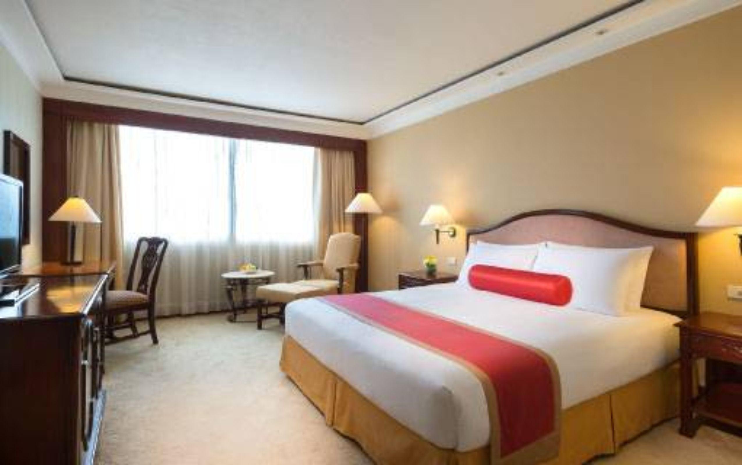Marco Polo Plaza Hotel 5*