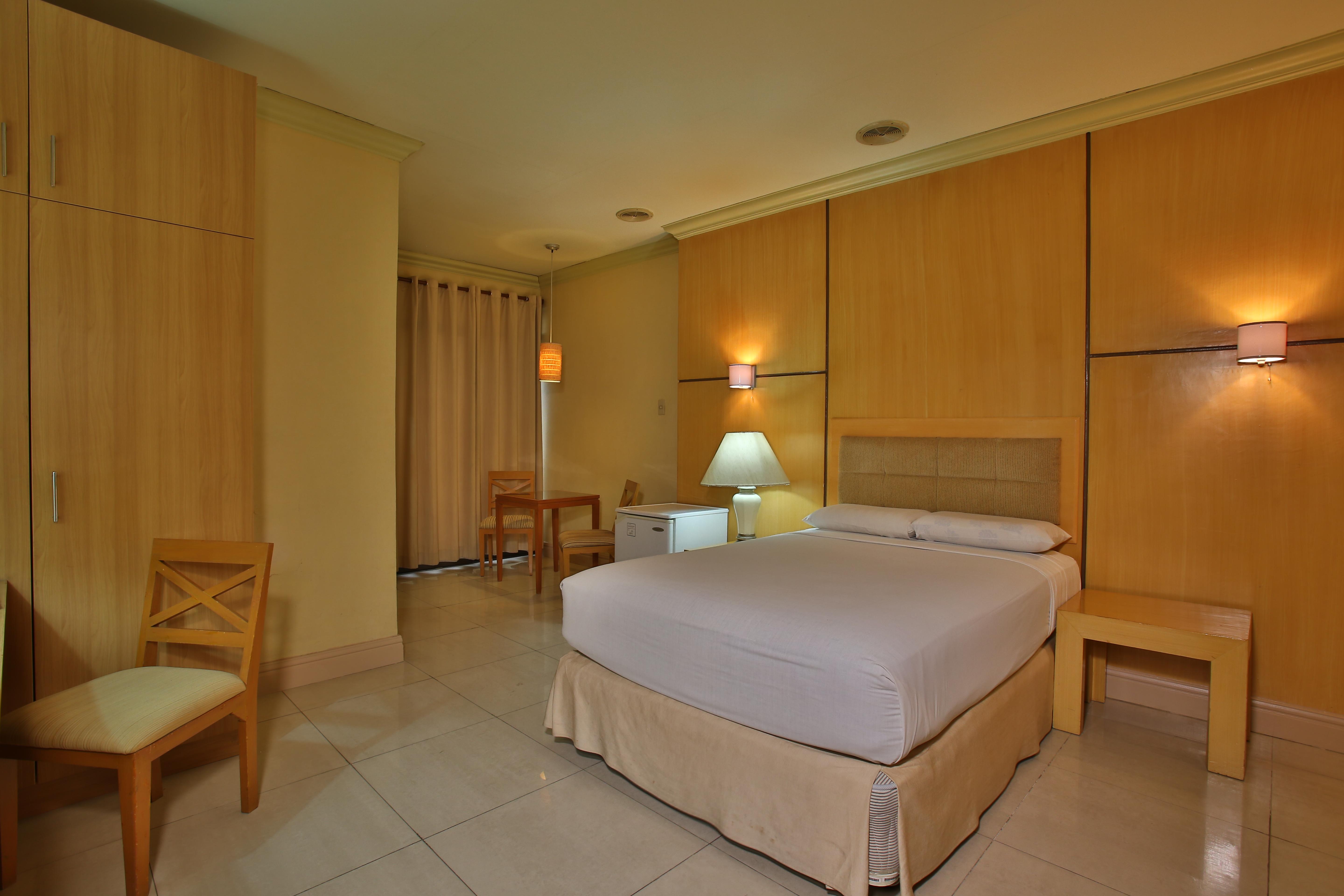 Crown Regency Residences - Quarantine 3*