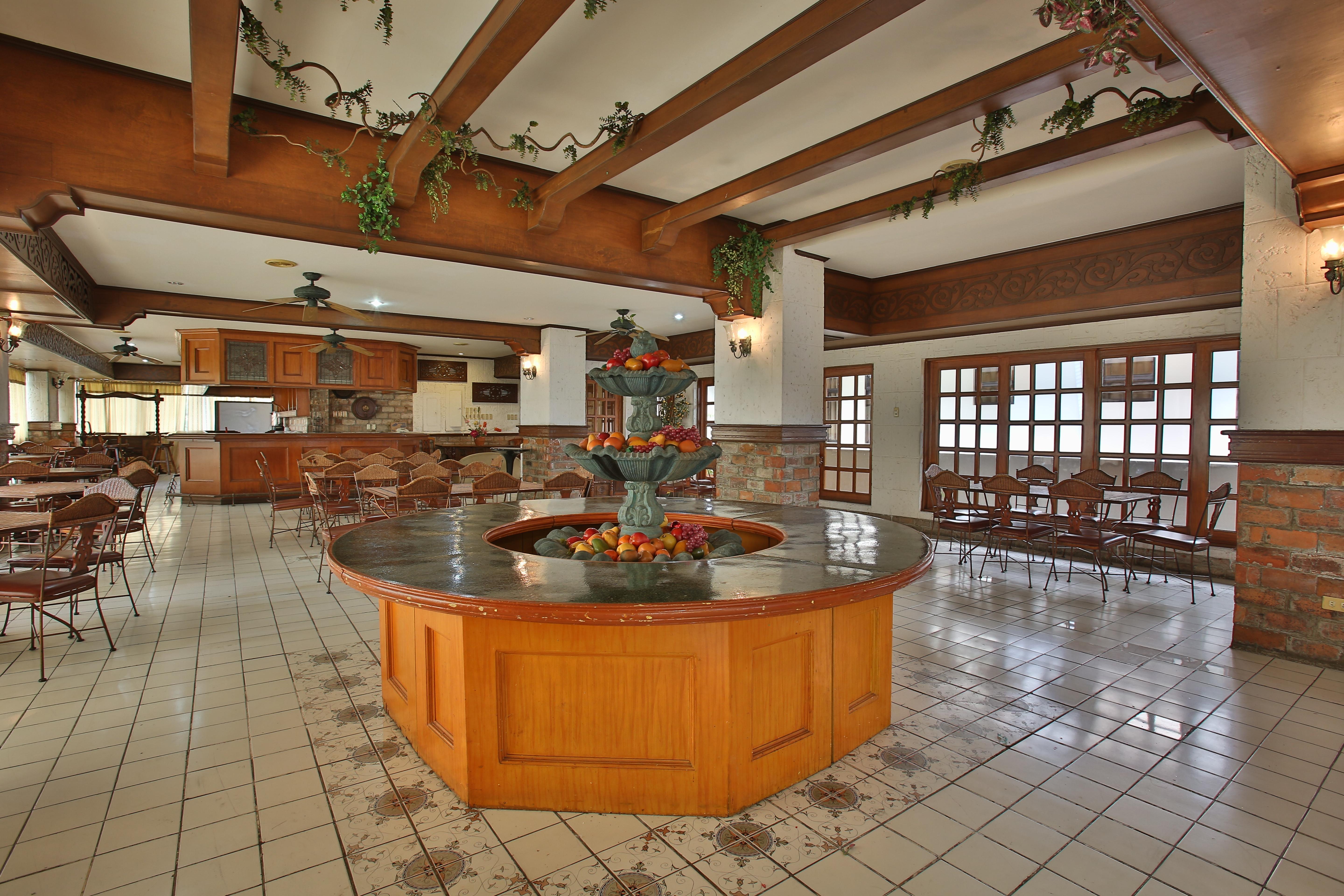 Crown Regency Residences - Quarantine 3* Cebu