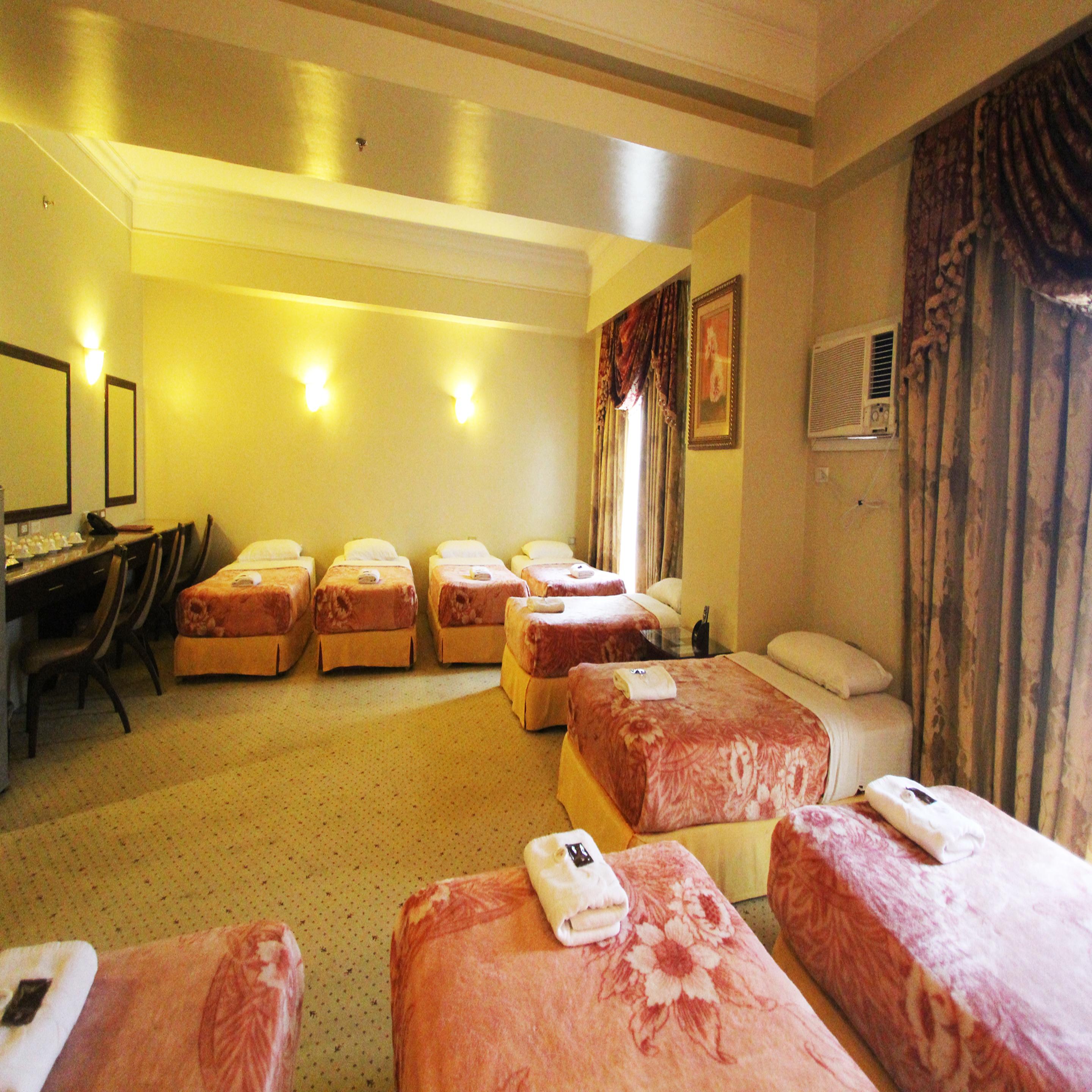 Sarrosa International And Residential 3*