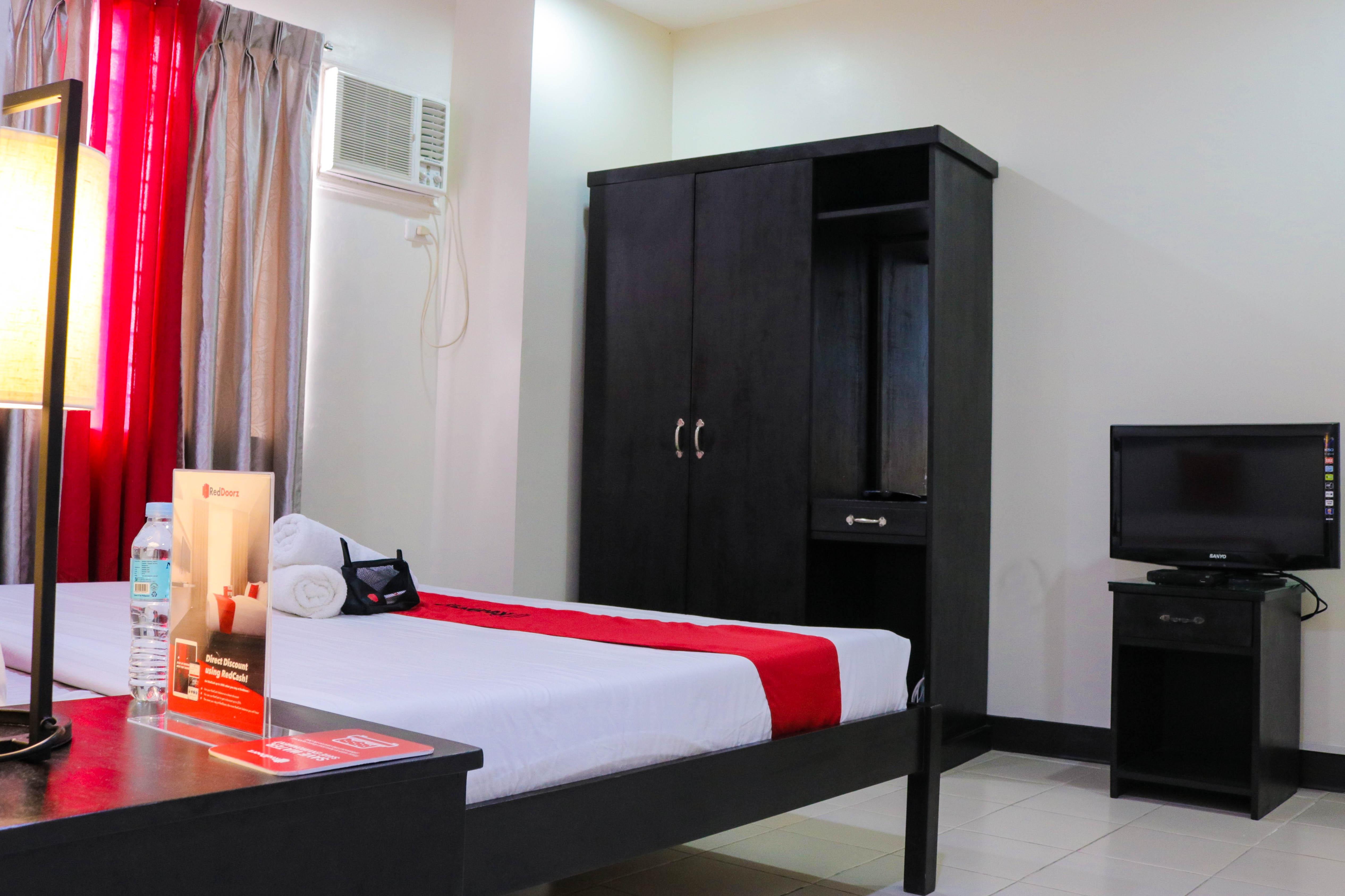 Hotel Reddoorz @ Mabolo 3*