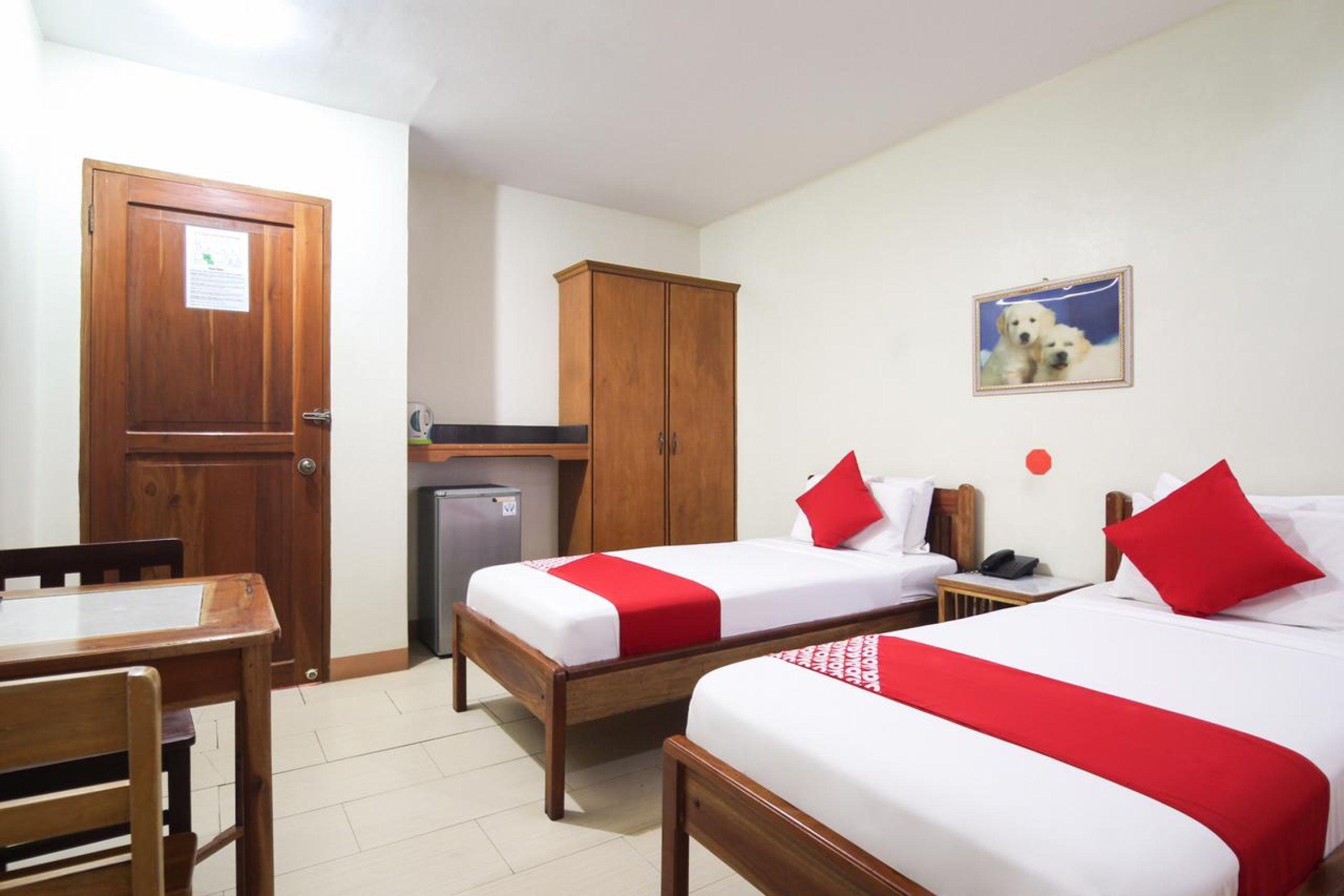 Oyo 130 Jy Crown Palace 3*