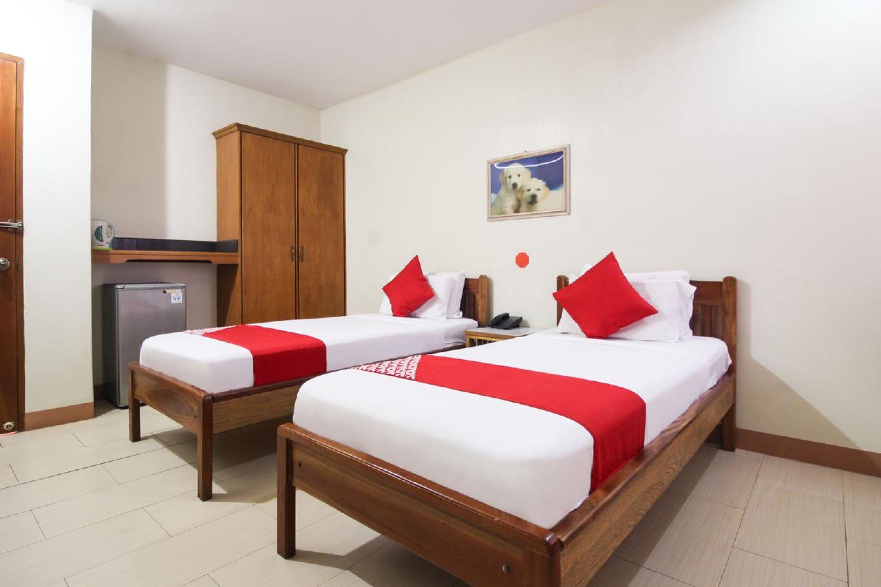 Oyo 130 Jy Crown Palace Hotel 3*