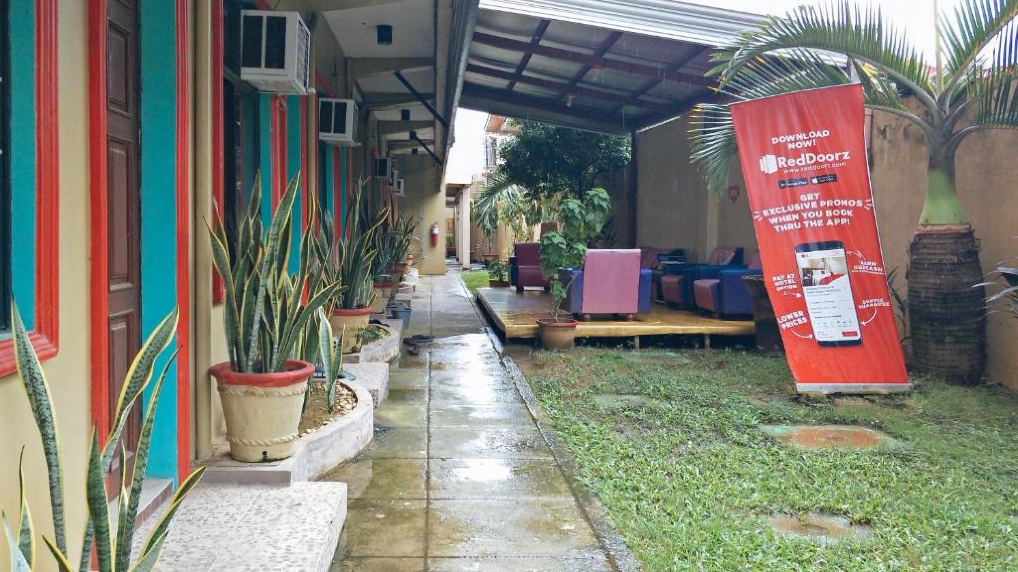 Hotel Reddoorz @ Bankal Lapulapu 2*