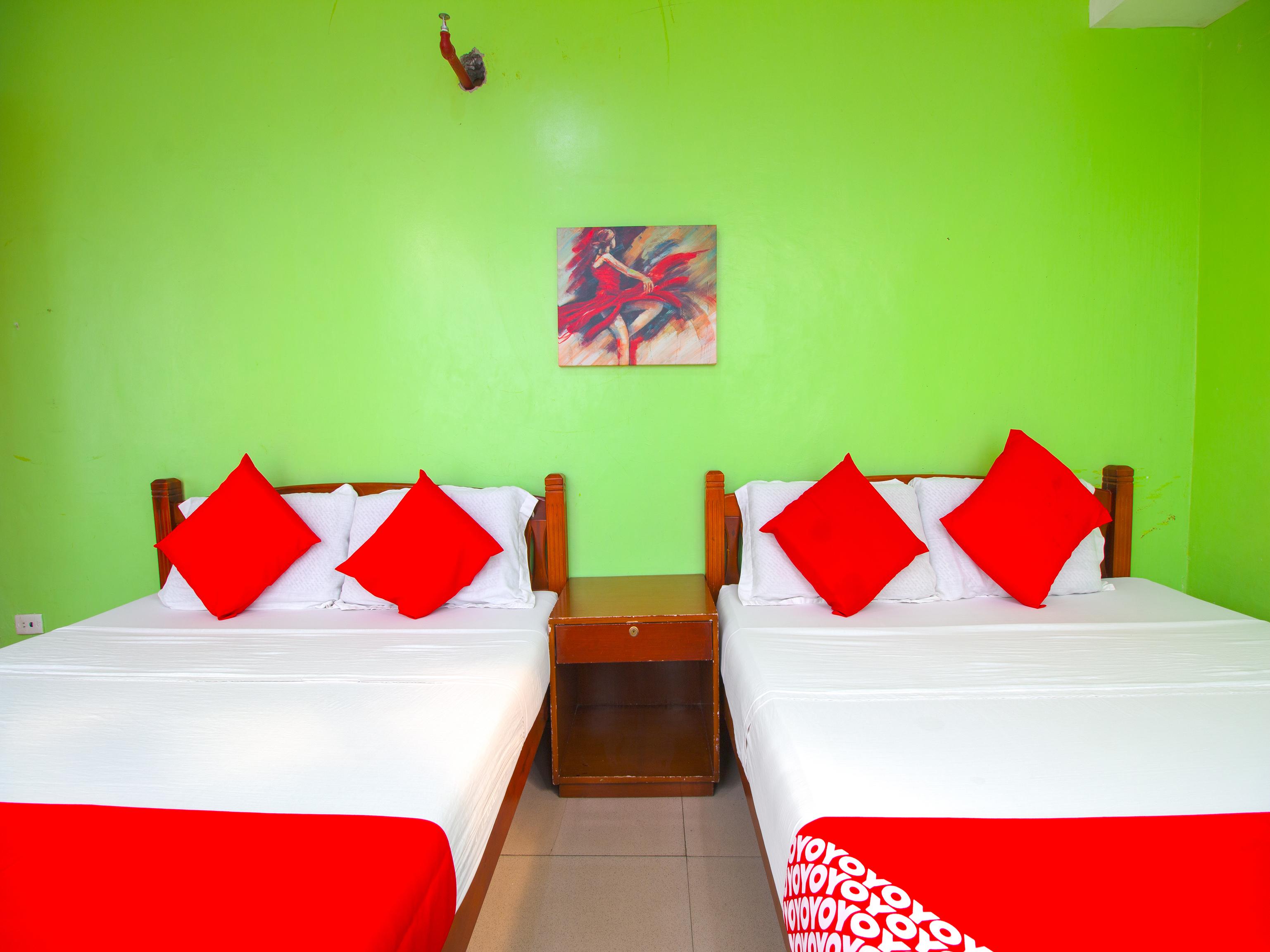Hotel Oyo 677 Roseate