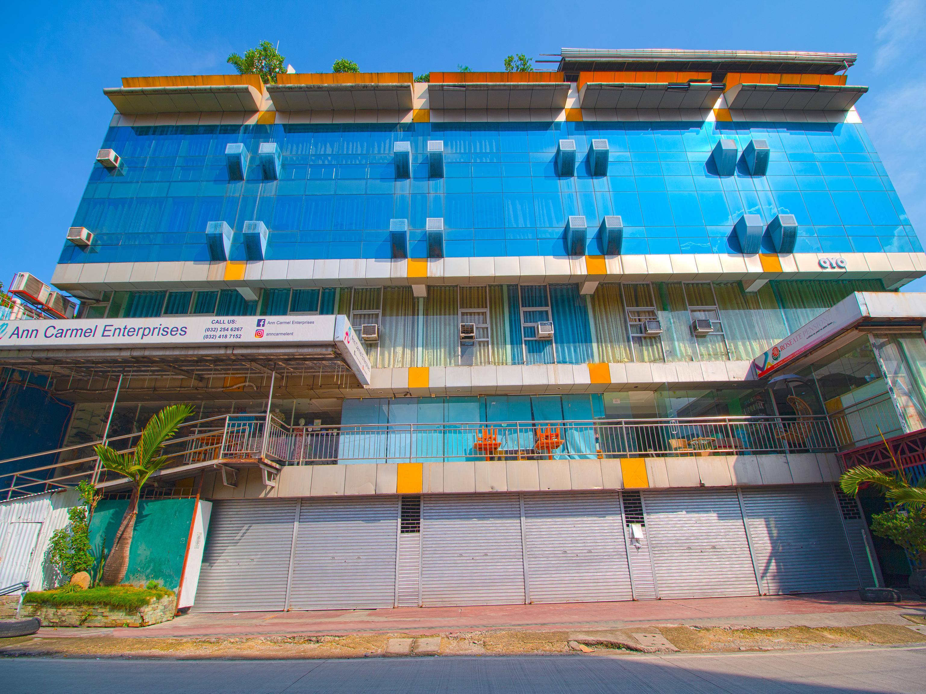 Oyo 677 Roseate Cebu