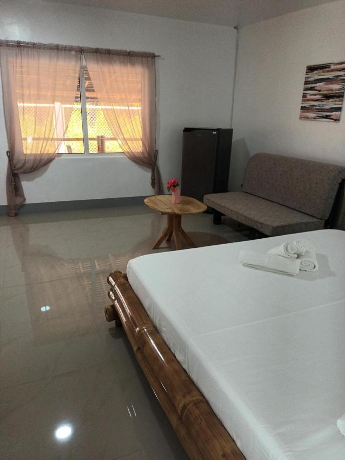 Lodge Skott's Comfy Santa Fe (Cebu)