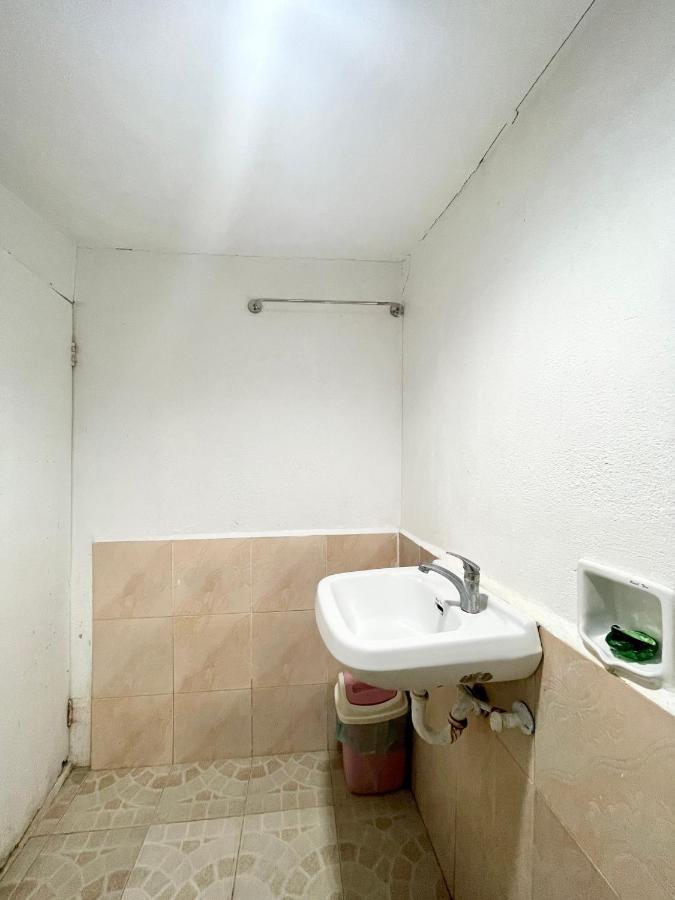 Oyo 899 Merie Diz Sunrise Hotel 2*