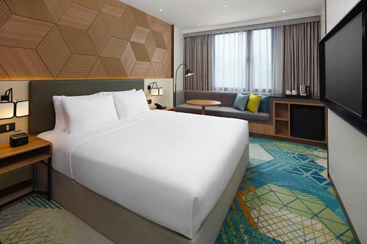 By Ihg