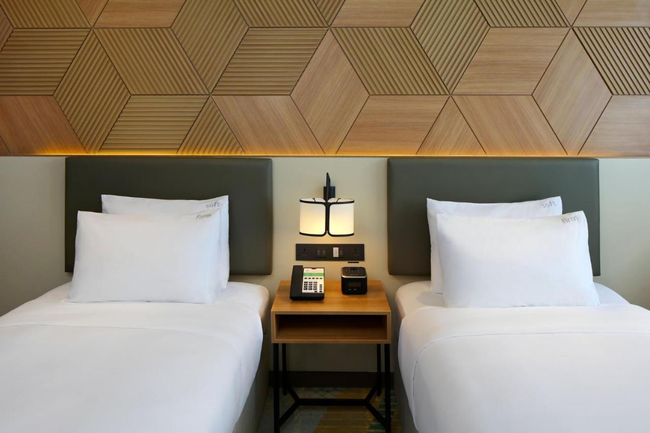 By Ihg 4*