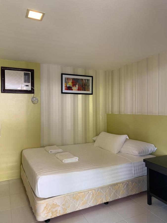 Anika Island 3*